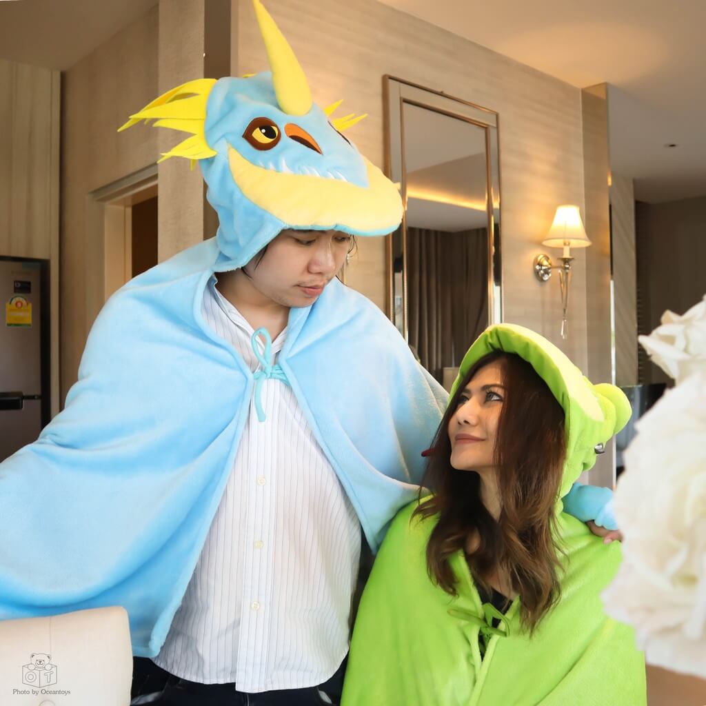 4049 Dragon Blanket with Hood - human1 ผ้าห่มฮู้ด เขี้ยวกุด (ผู้ใหญ่) / Toothless จากเรื่อง อภินิหารไวกิ้งพิชิตมังกร How To Train Your Dragon